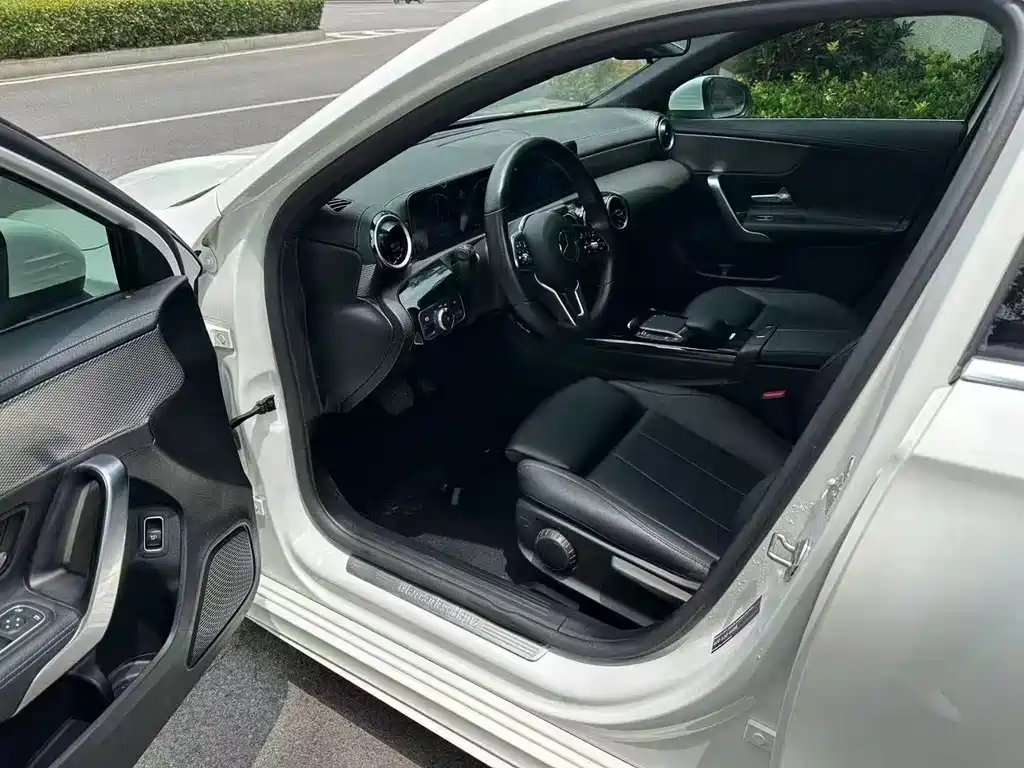 Mercedes-Benz A-Class A 2020 A 180 L