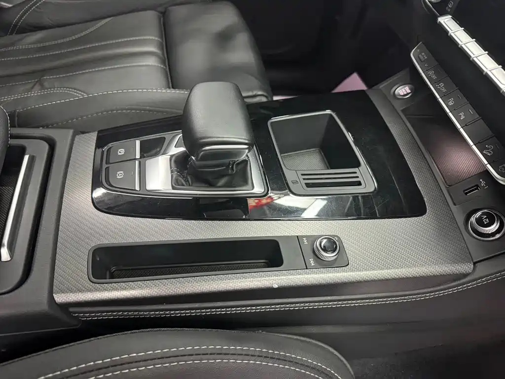 Audi Q5L — миниатюра 5