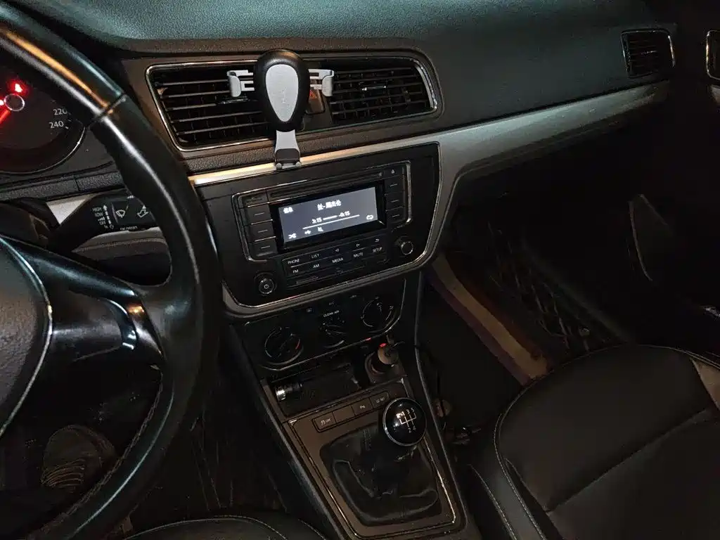 Volkswagen Lavida — миниатюра 6
