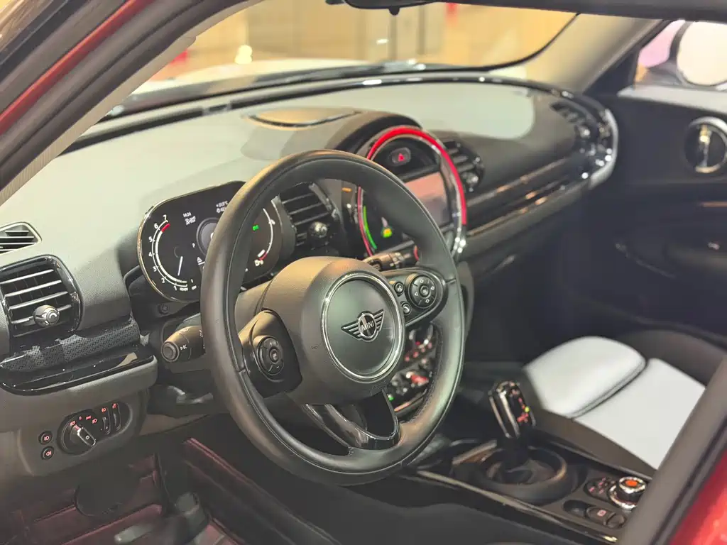 MINI Mini Clubman — миниатюра 6