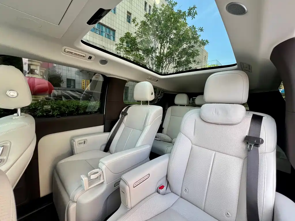 Li Auto Li MEGA — миниатюра 18