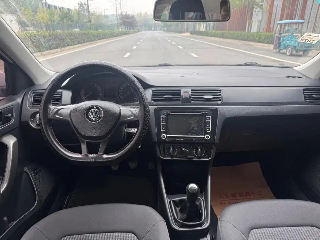 Volkswagen Santana — миниатюра 6