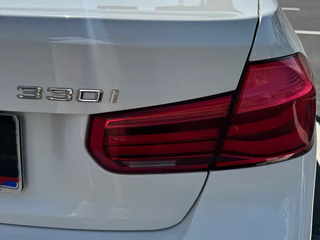 BMW 3 Series — миниатюра 32