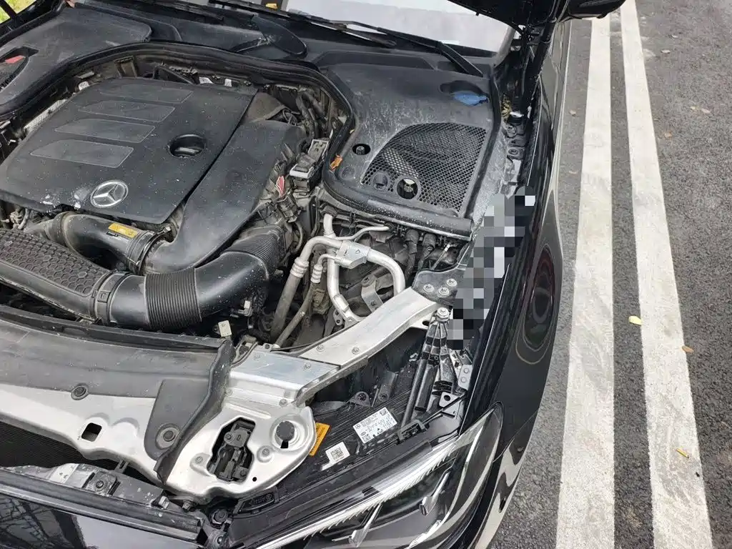 Mercedes-Benz E-Class — миниатюра 21