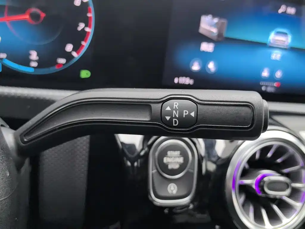 Mercedes-Benz CLA (Import) — миниатюра 13