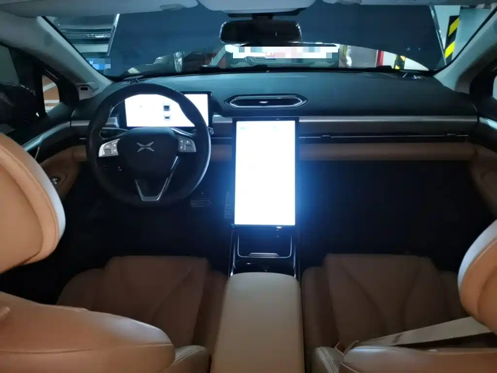 XPeng P5 — миниатюра 10