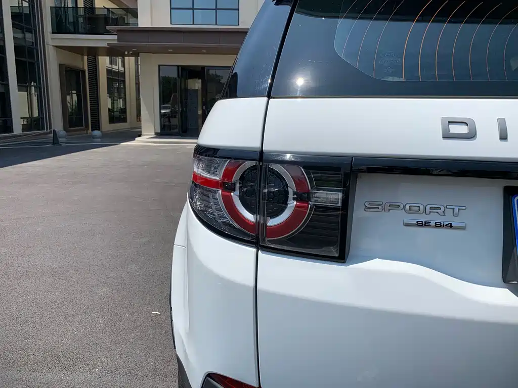 Land Rover Discovery Sport — миниатюра 13