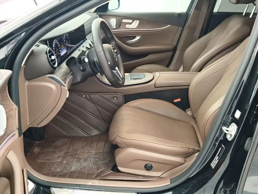 Mercedes-Benz E-Class — миниатюра 15