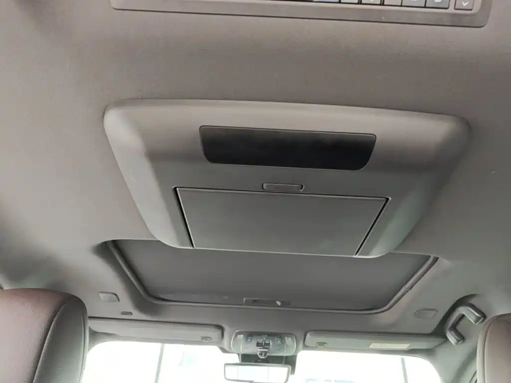 Toyota Sienna — миниатюра 18
