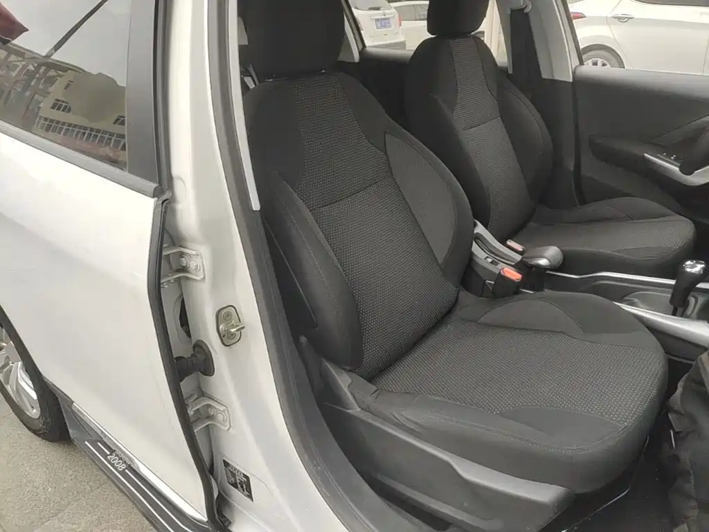 Peugeot 2008 — миниатюра 25