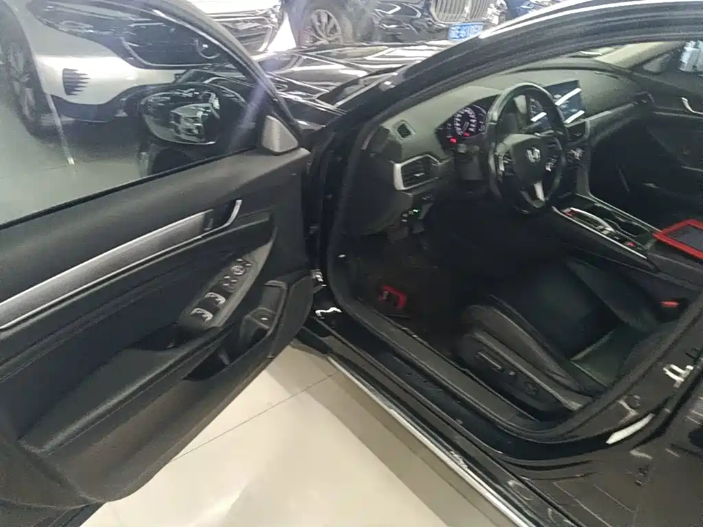 Honda Accord — миниатюра 16