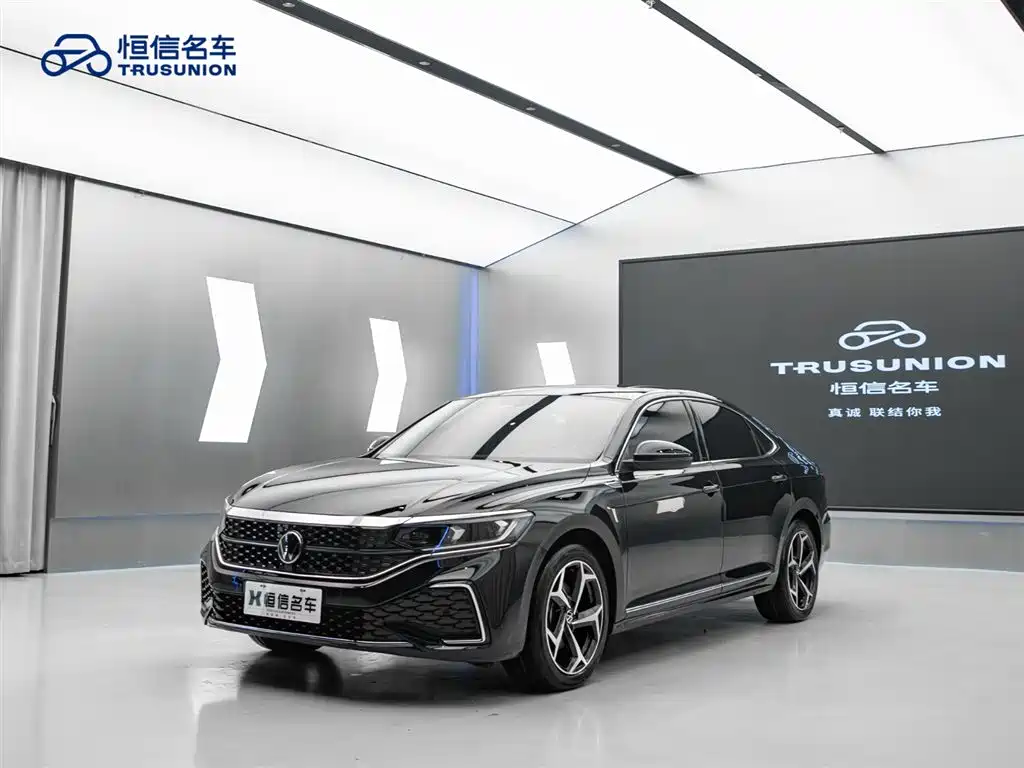 Volkswagen Passat 2023