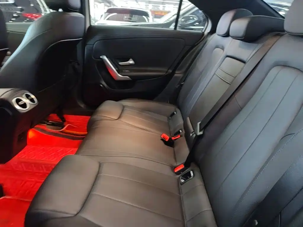 Mercedes-Benz A-Class — миниатюра 17