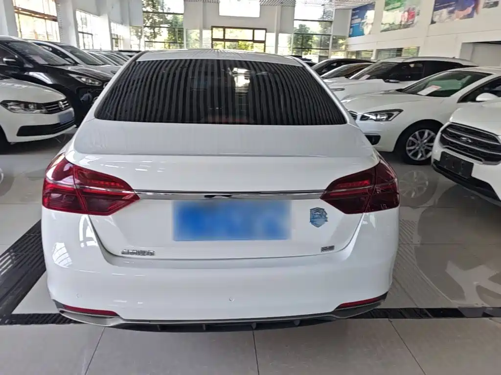 Geely Emgrand — миниатюра 6