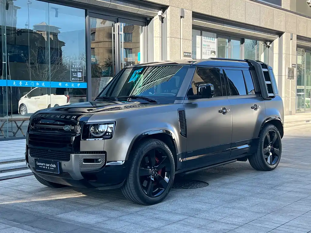 LAND ROVER DEFENDER