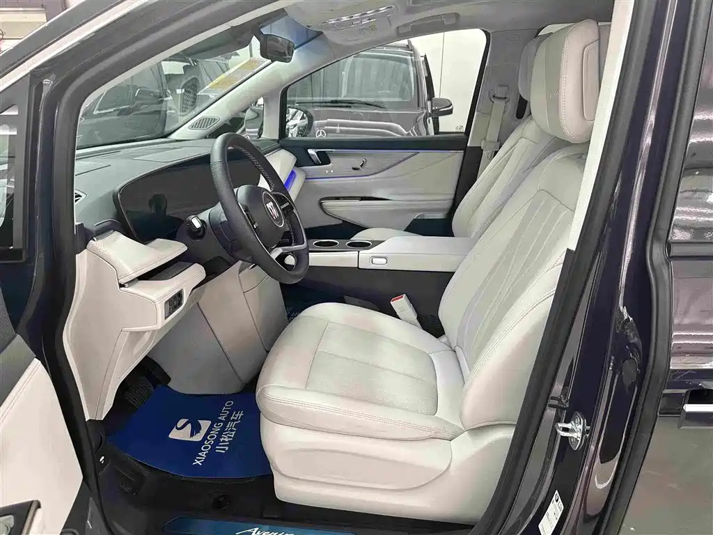 Buick GL8 Hybrid — миниатюра 11