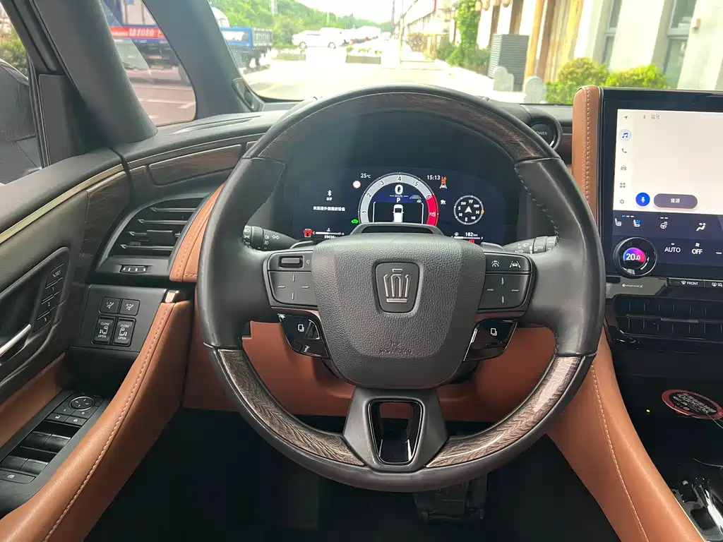 Toyota Vellfire — миниатюра 7