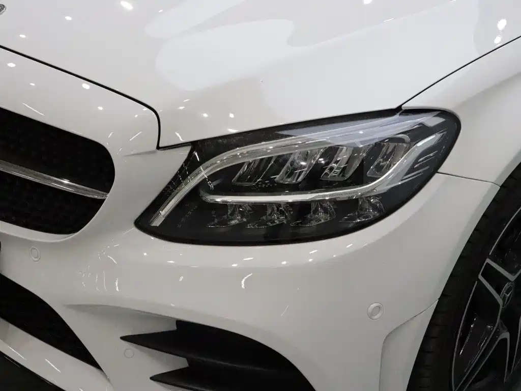 Mercedes-Benz C-Class — миниатюра 18