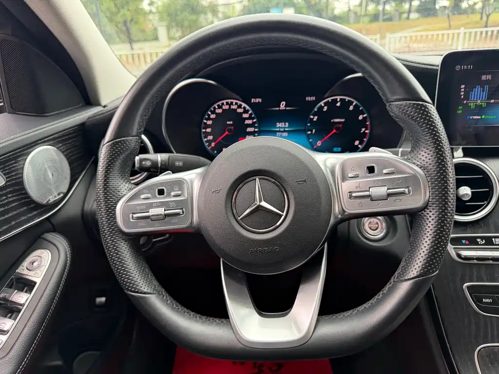 Mercedes-Benz C-Class — миниатюра 11