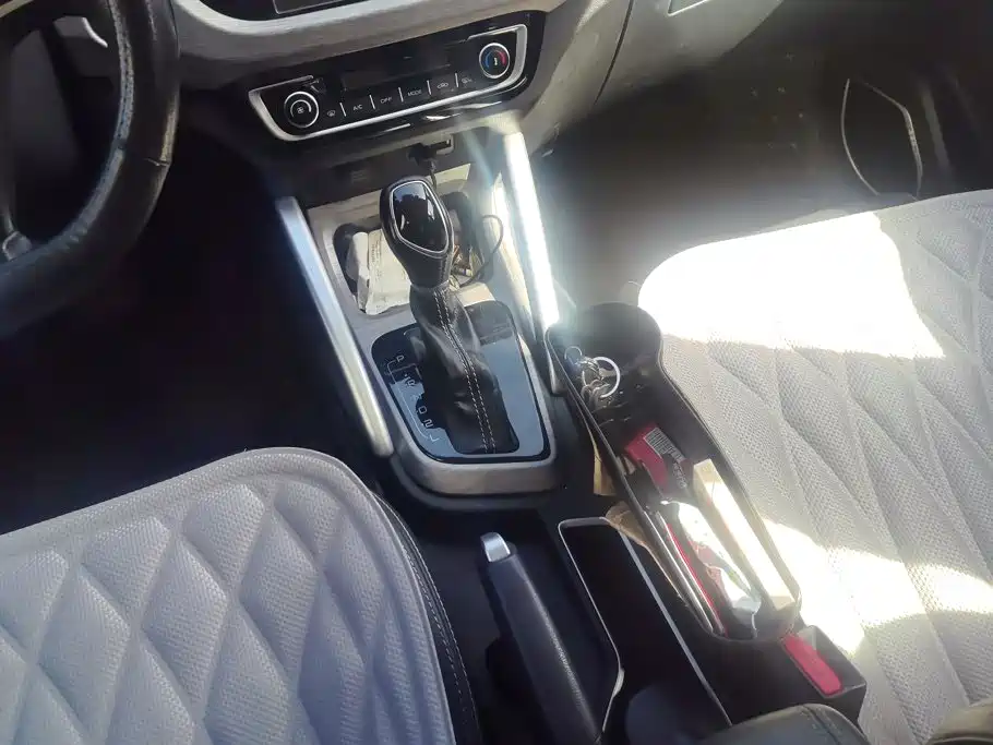 Geely Vision X3 — миниатюра 16
