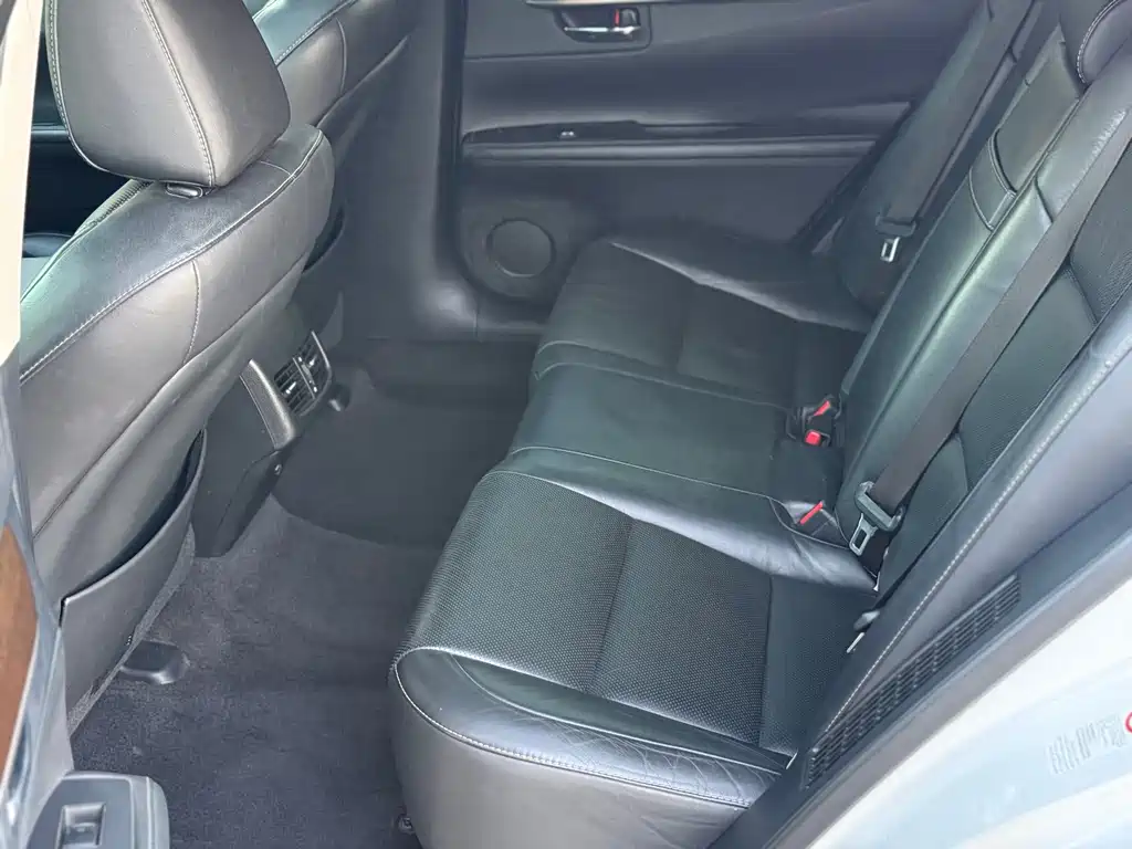 Lexus ES — миниатюра 10