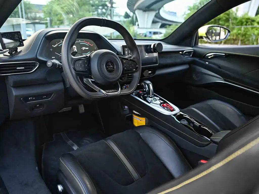 Lotus Emira — миниатюра 6