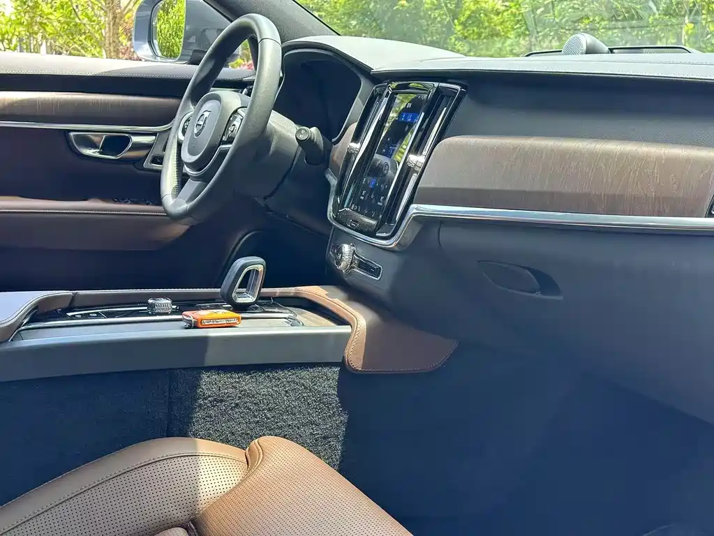 Volvo V90 2022 Cross Country B5 AWD