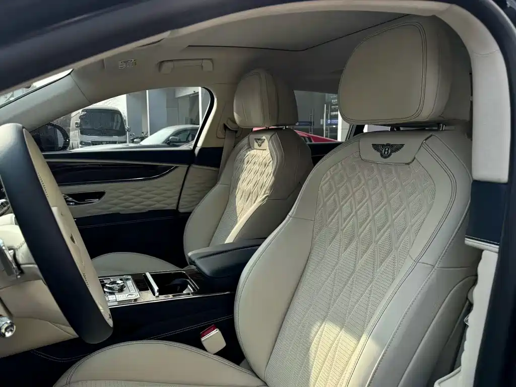 Bentley Flying Spur 2023 4.0T V8