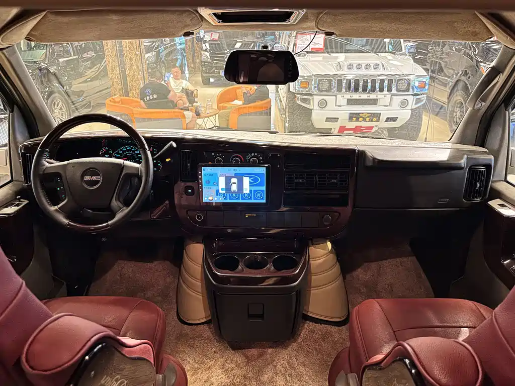 GMC Savana — миниатюра 15