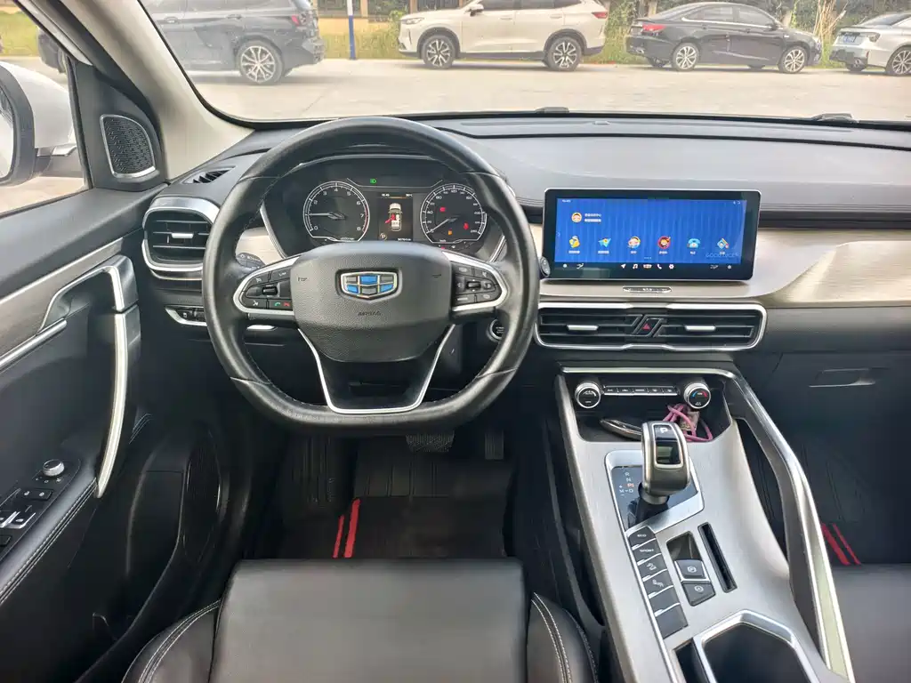 Geely Binyue — миниатюра 12