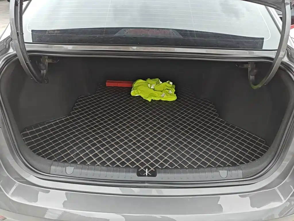 Geely Emgrand — миниатюра 19