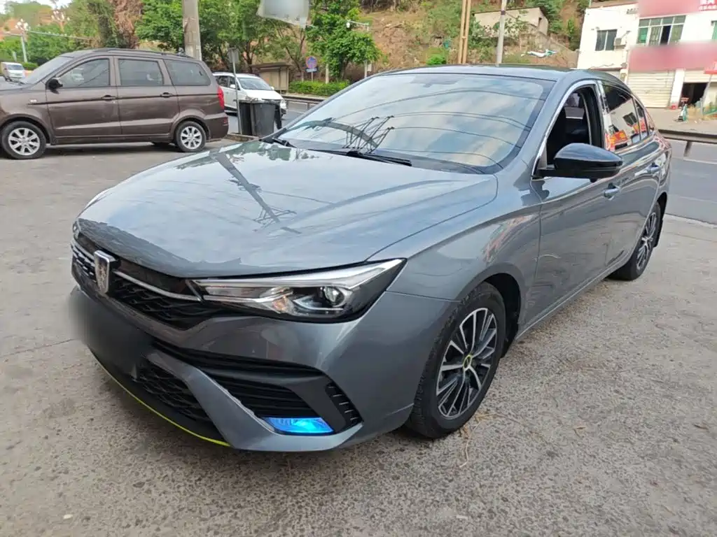 Roewe i5