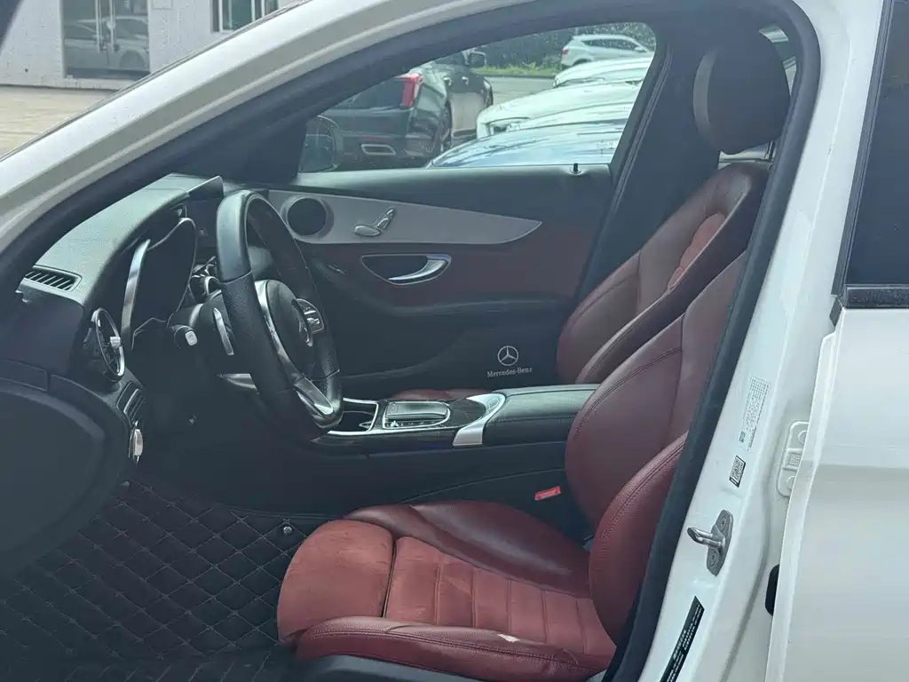 Mercedes-Benz C-Class — миниатюра 6