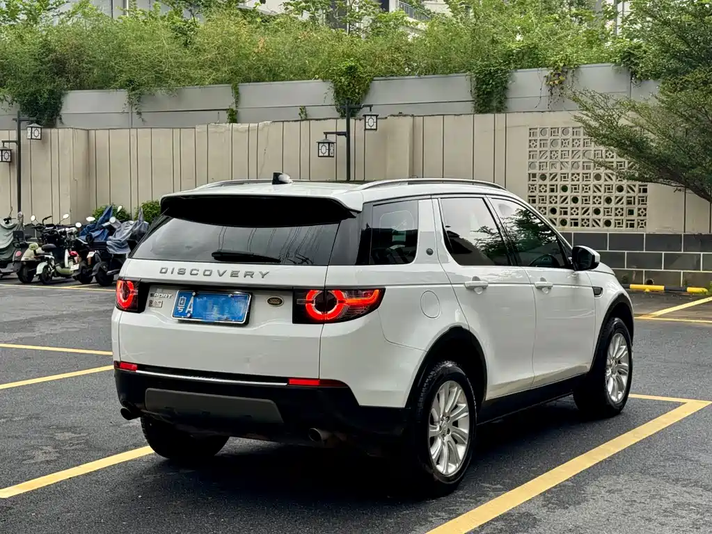Land Rover Discovery Sport — миниатюра 6