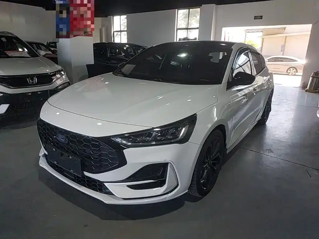 Ford Focus 2023