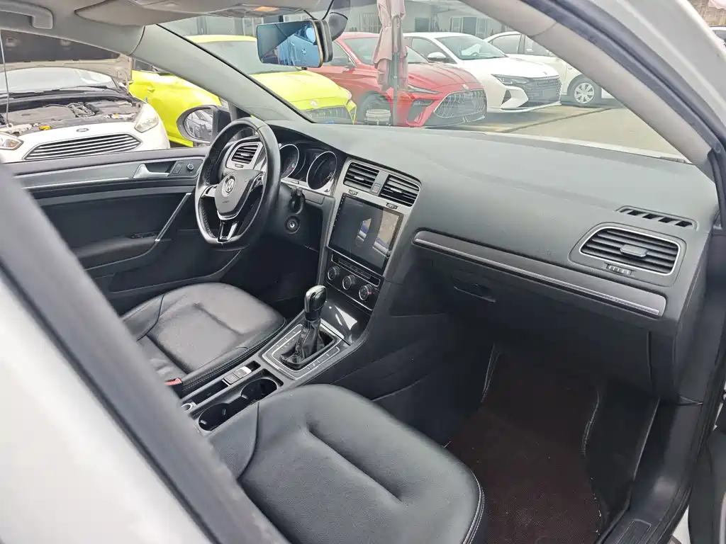 Volkswagen Golf — миниатюра 7