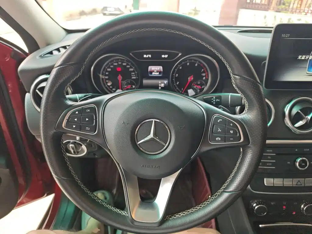Mercedes-Benz GLA — миниатюра 11