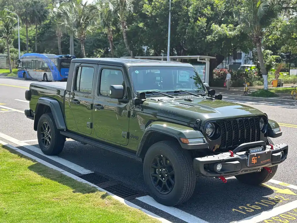 Jeep Gladiator — миниатюра 6
