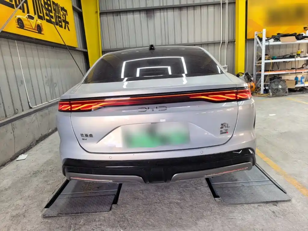 BYD Han L — миниатюра 6