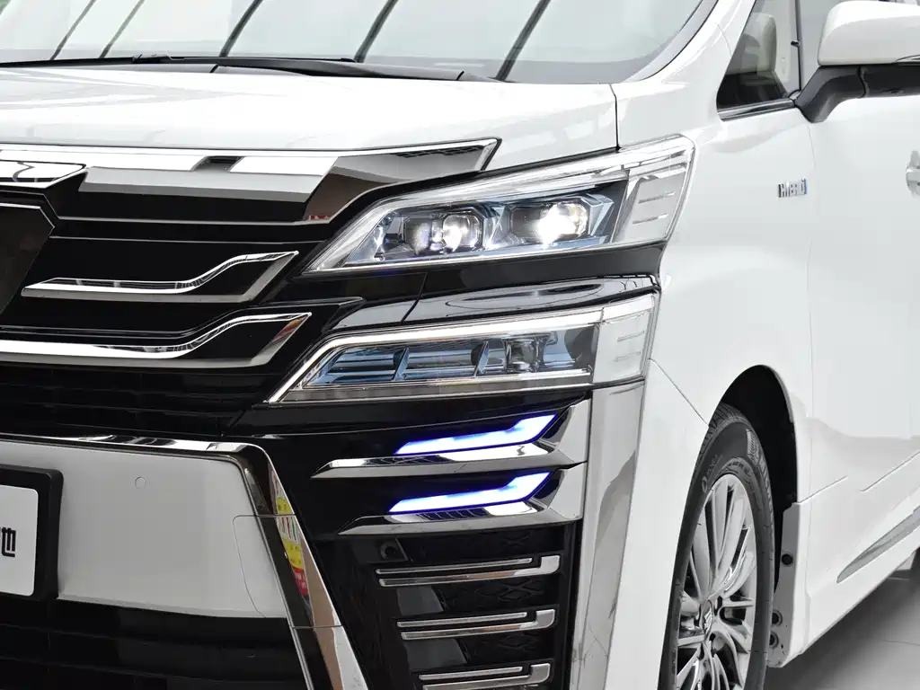 Toyota Vellfire — миниатюра 4