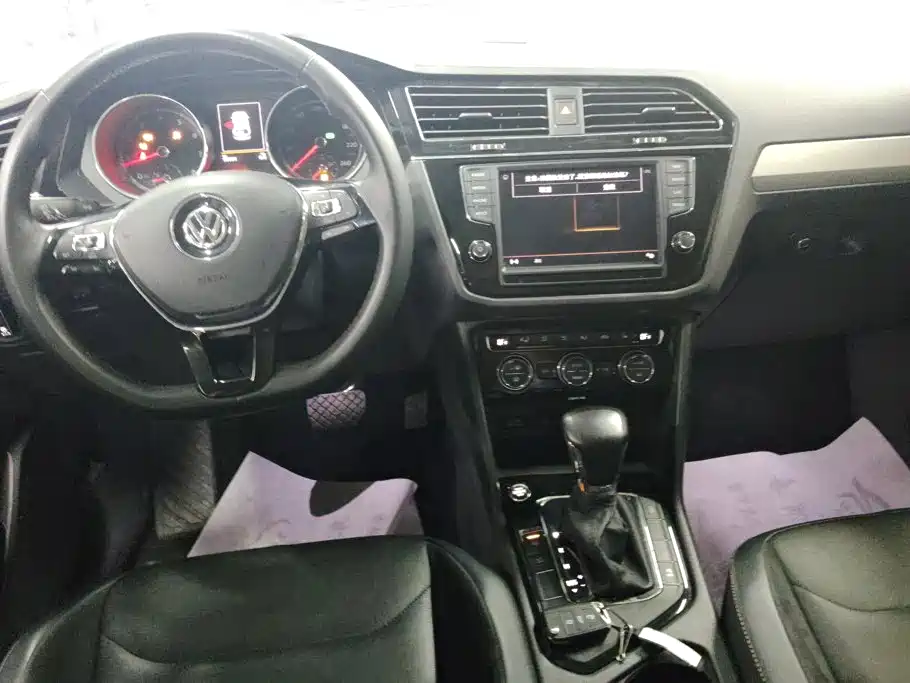 Volkswagen Tiguan L — миниатюра 12