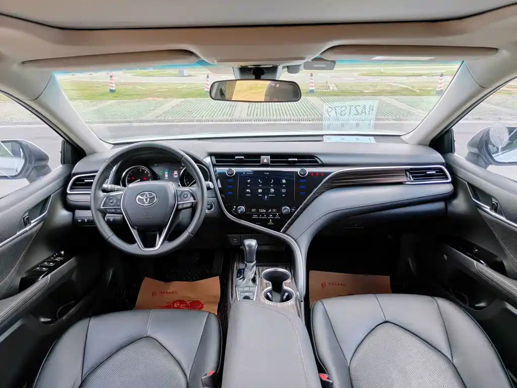 Toyota Camry 2019 2.5G Luxury V