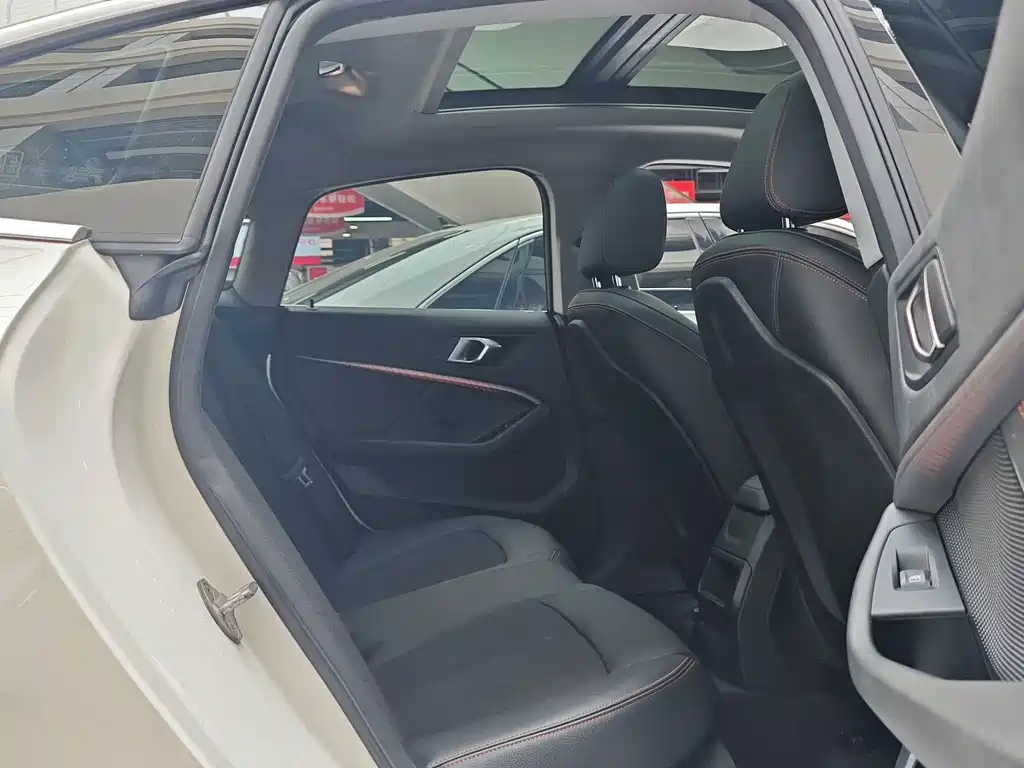 BMW 2 Series (Import) — миниатюра 10