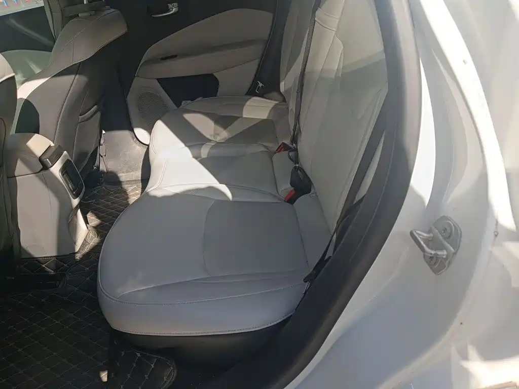 Jeep Compass — миниатюра 13