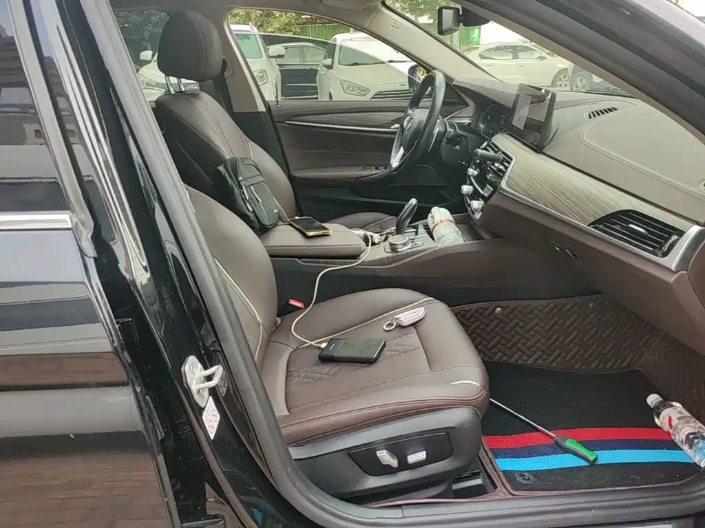 BMW 5 Series — миниатюра 25