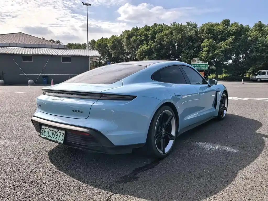 Porsche Taycan — миниатюра 4