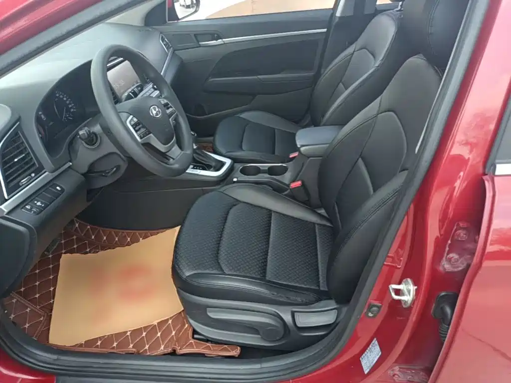 Hyundai Elantra — миниатюра 15