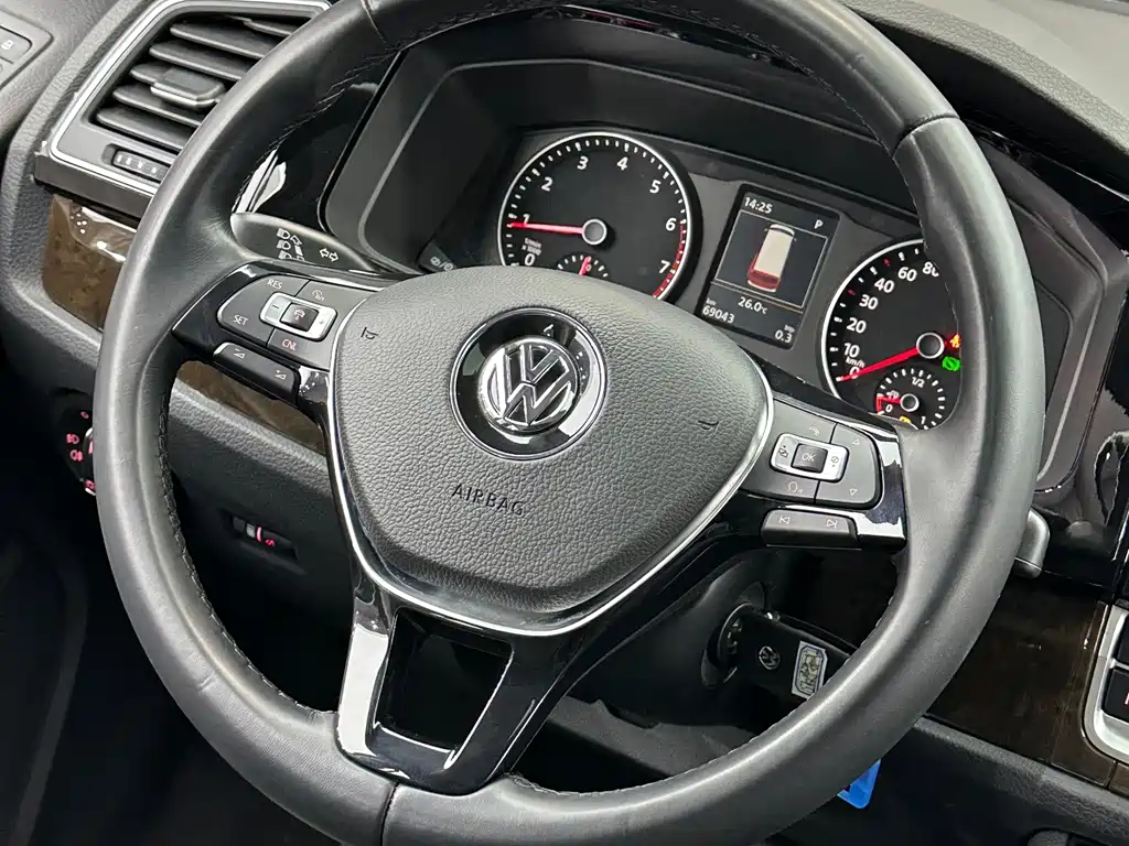 Volkswagen Multivan — миниатюра 20