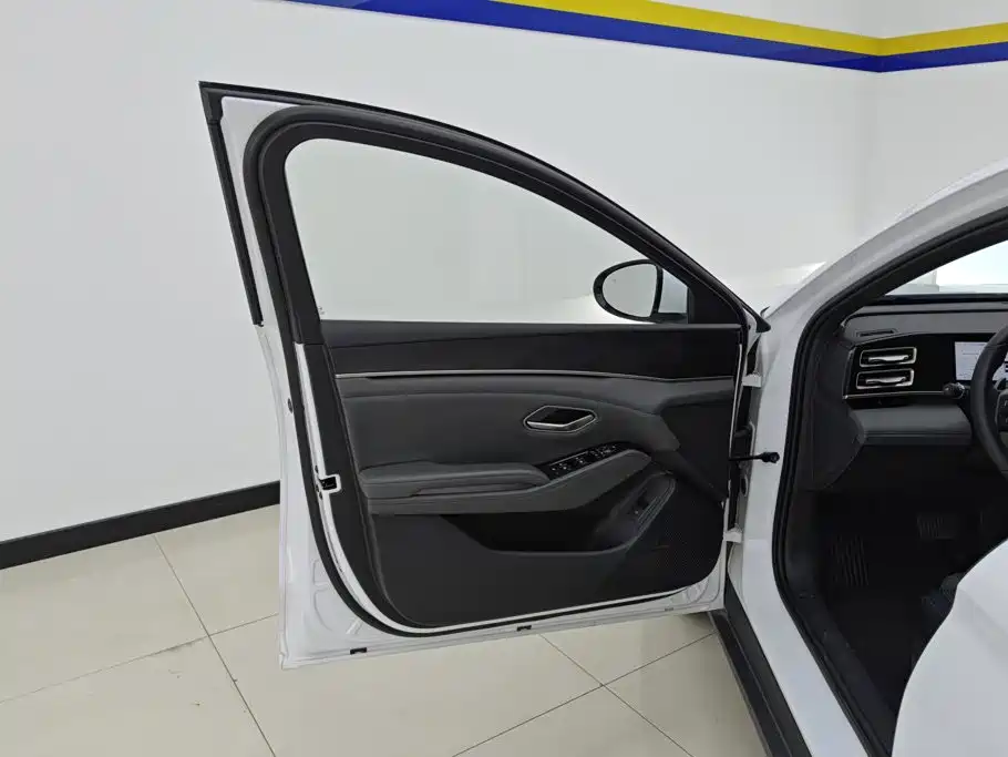 BYD Qin L — миниатюра 7