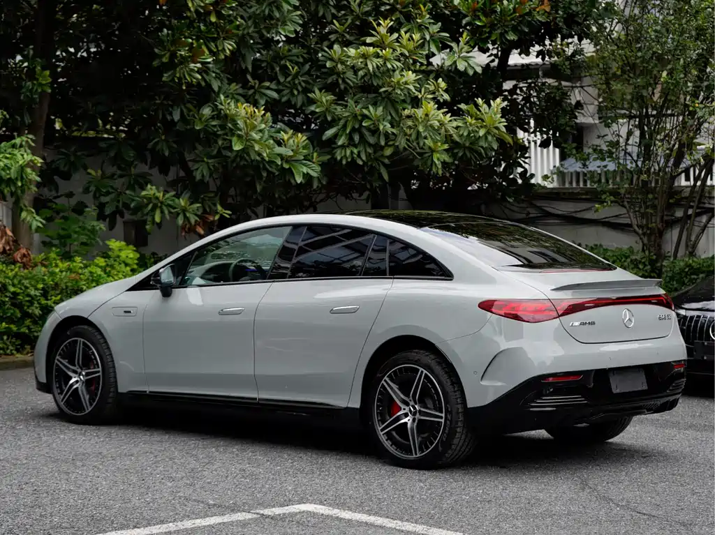 Mercedes-Benz EQE AMG — миниатюра 4